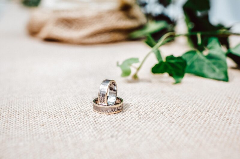 なぜ？結婚式の招待状の返信がこない3つの理由